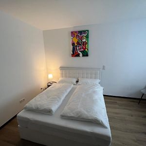 Standard Zimmer mit Kingsize-Bett
